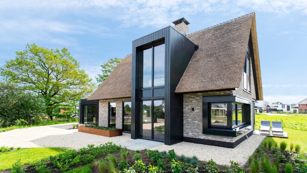 Landelijke rietgedekte woning | Brick Finesse